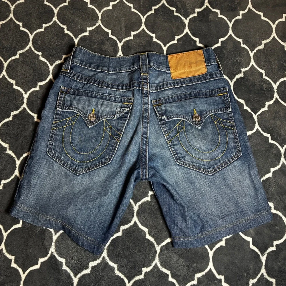 True Religion Mens Denim Shorts Blue Size 34 Made in USA Joey Cut 601471 Stitch